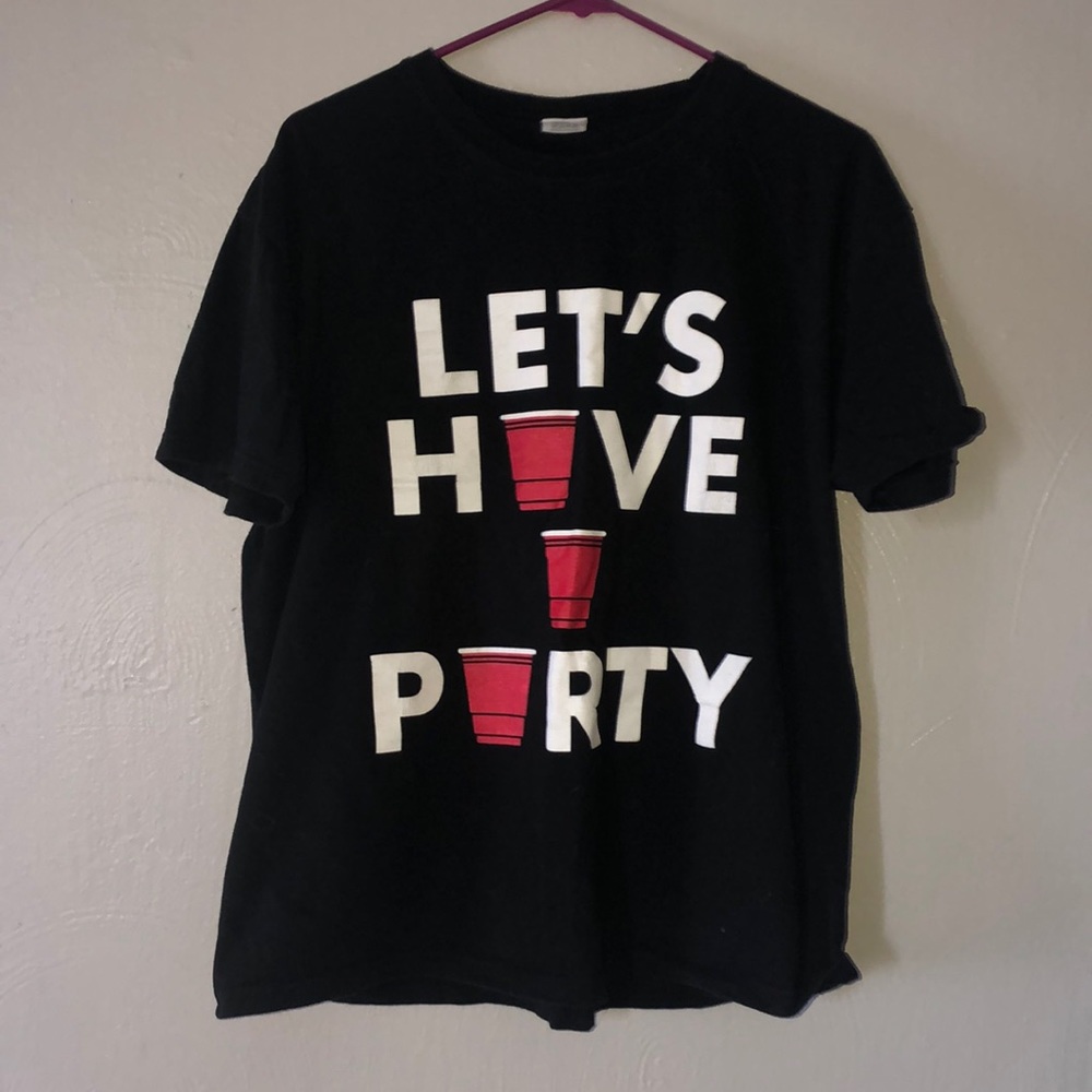 Fun black tee